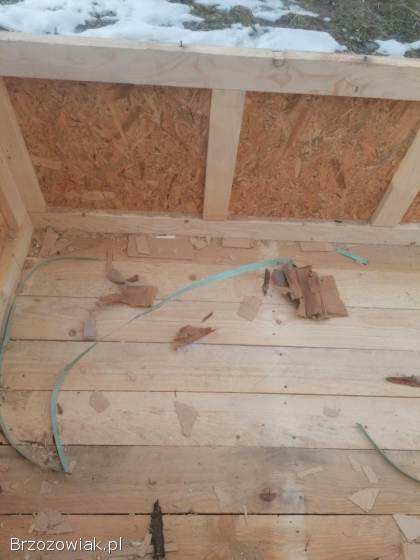 Masywna skrzynia na węgiel