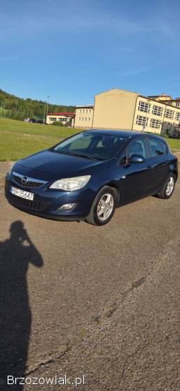 Opel Astra J 2010