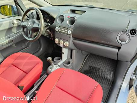 Mitsubishi Colt 1.  3 benzyna  2005