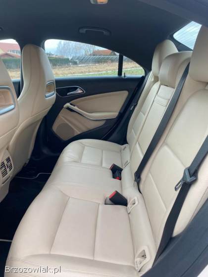 Mercedes-Benz CLA 250 2.  0 211 AMG  2015