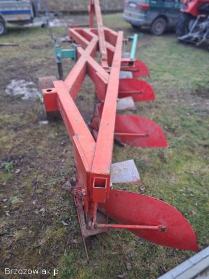 Pług 4-ka duża Staltech na zabezpieczeniu