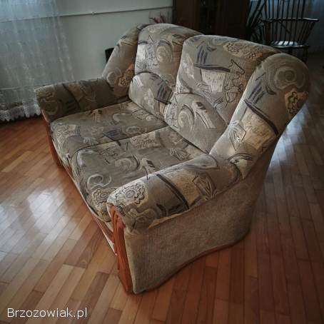 Sofa dwuosobowa z funkcją spania i pojemnikiem na pościel