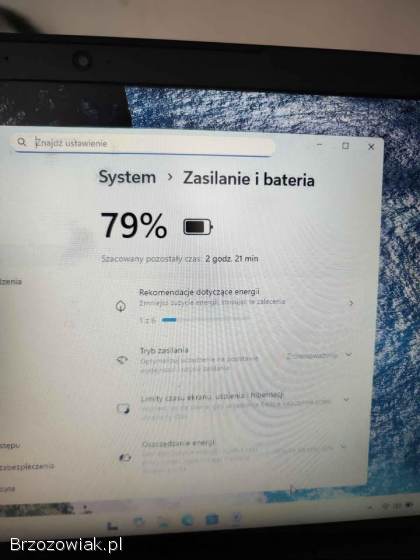 Laptop Lenovo V110 w bardzo ładnym stanie.  W pełni sprawny.