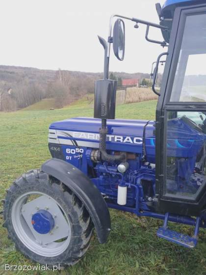 Ciągniki FARMTRAC 4x4