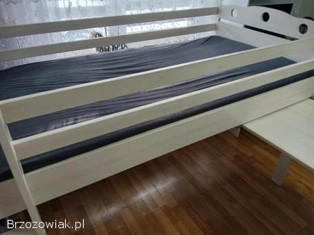 Łóżko z biurkiem