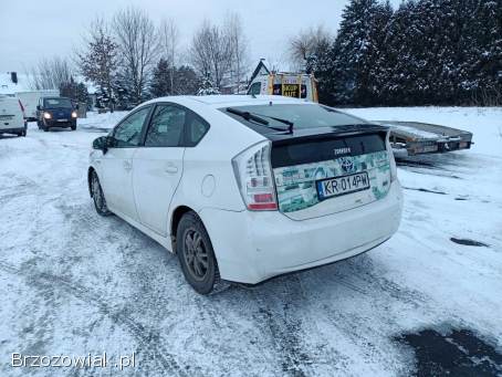 Toyota Prius 1.  8 hybrid 10r 2010