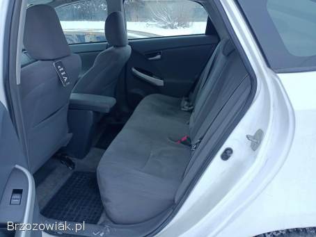 Toyota Prius 1.  8 hybrid 10r 2010