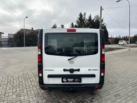 OPEL VIVARO!  Zabudowa paki!  176 tys przebiegu!