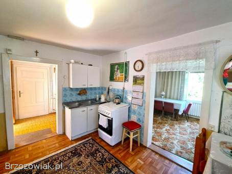 Dom drewniany 77 mkw.  na działkach 9,  92 ar Sanok Wójtostwo