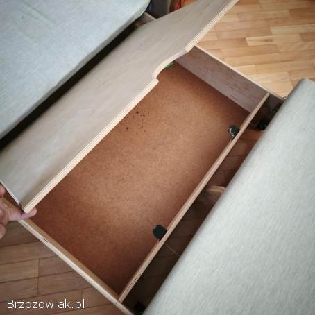 Sofa dwuosobowa z funkcją spania i pojemnikiem na pościel