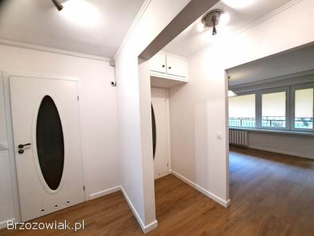 Na sprzedaż mieszkanie 50,  2 mkw.  na parterze,  w centrum Sanoka