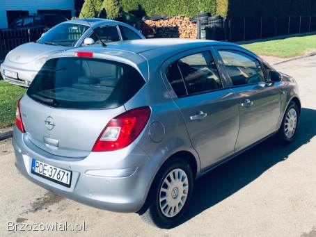 Opel Corsa 1.  2 / Automatic 2008