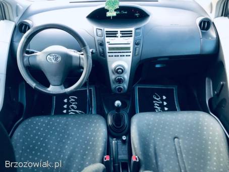 Toyota Yaris 1.  0VVT-i / 69KM 2007