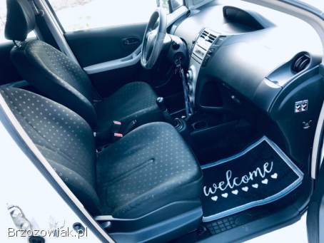 Toyota Yaris 1.  0VVT-i / 69KM 2007