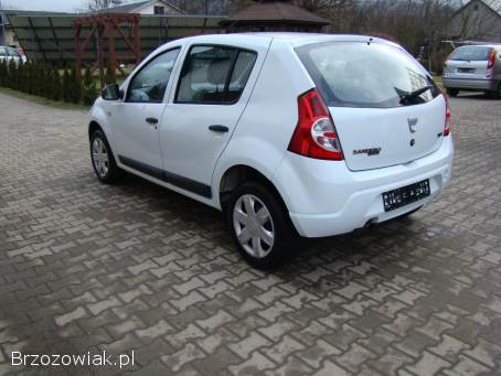 Dacia Sandero 1.  2 16V benz.   2009