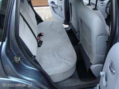 Citroën C3 1,  1 benz.   2007