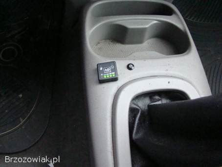 Nissan Almera Tino 1,  8 LPG 2002