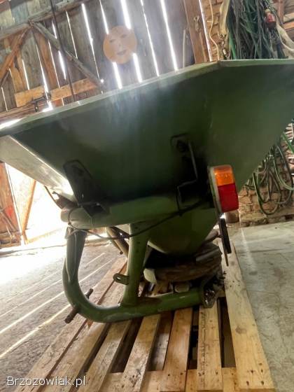 Rozsiewacz Amazone 600L