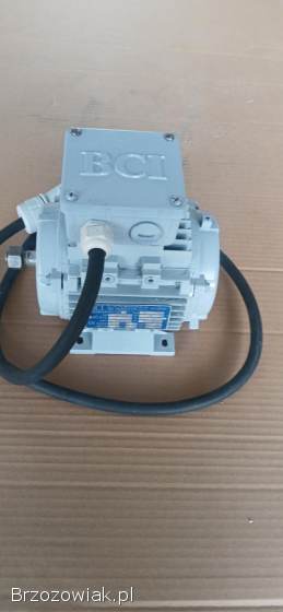 Silnik elektryczny 0,  55 KW