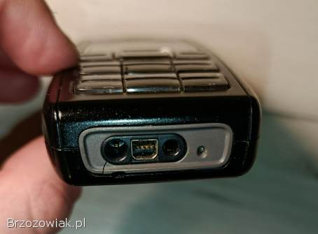 Telefon komórkowy Nokia 1600.