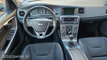 Volvo V60 2.  0D 136KM 5 cyl 2014