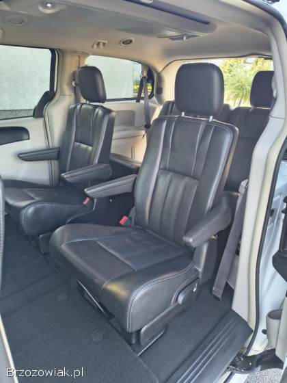 Chrysler Town & Country 3.  6 Touring 2016
