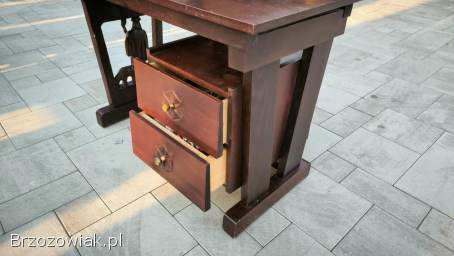 Meble z rzeźbami góralskimi