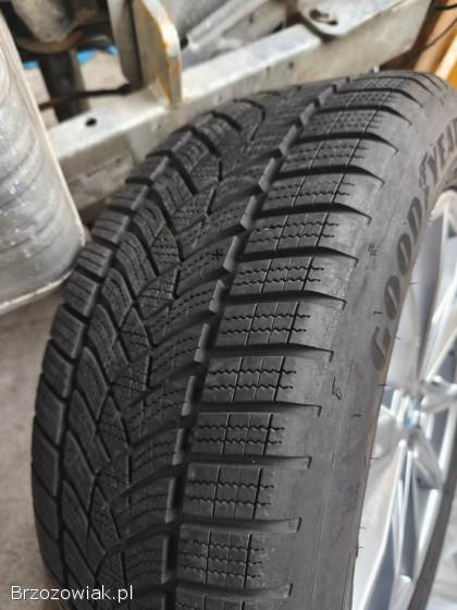 Felgi aluminiowe 17 z oponami zimowymi