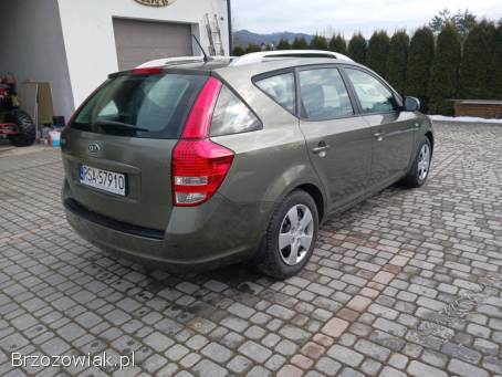 Kia Cee'd 1.  4i 2010r 2010