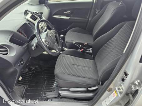 Toyota Urban Cruiser 1.  4 D-4D 2009