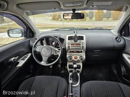 Toyota Urban Cruiser 1.  4 D-4D 2009