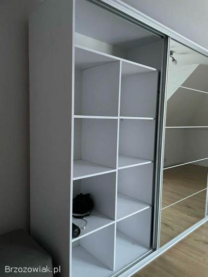 Szafa z drzwiami przwsuwanymi