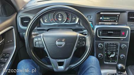 Volvo V60 2.  0D 136KM 5 cyl 2014