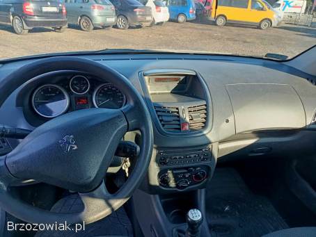 Peugeot 206 plus 1.  4HDI 68km 10r 2010