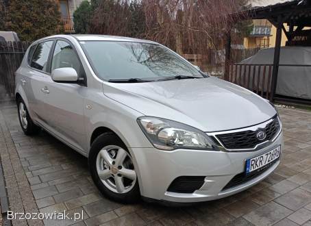 Kia Cee'd 1,  4 benzyna  2011