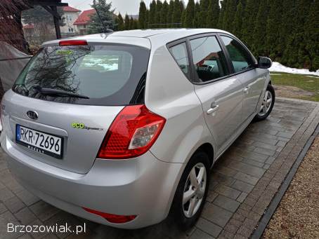 Kia Cee'd 1,  4 benzyna  2011