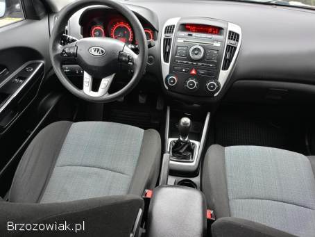 Kia Cee'd 1,  4 benzyna  2011