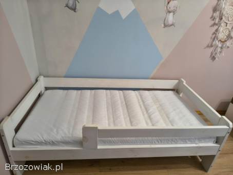 Łóżko dziecięce drewniane 160x80 z materacem