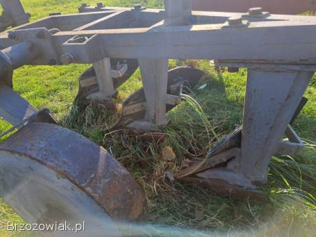 Pług 3 skibowy