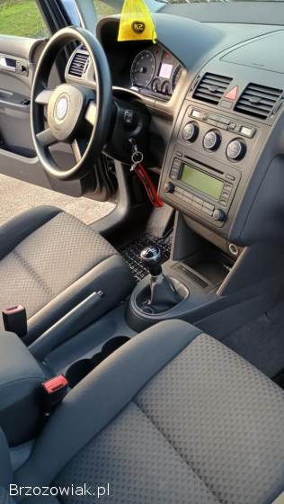 Volkswagen Touran 1.  6 MPI Zadbany 2003