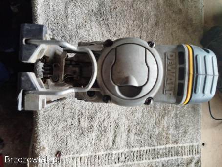 Sprzedam wyrzynarke DeWalt