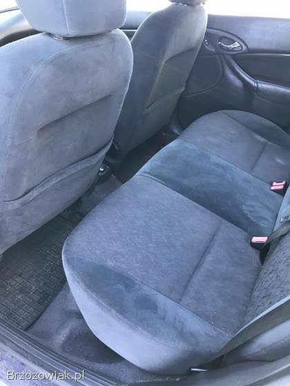 Ford Focus Ghia 2000