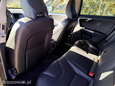 Volvo XC 60 Lift 2.  0 D3 2017