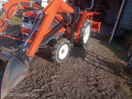 Kubota 4x4 stan mega jak nowy 24 km wspomaganie kierownicy