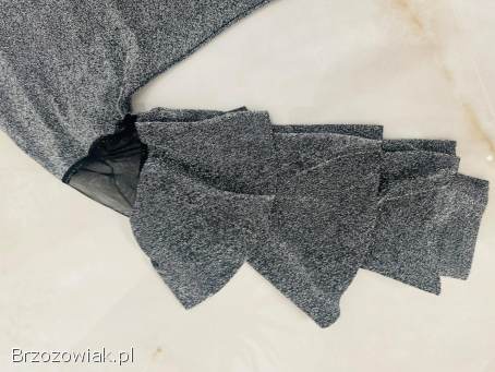 Sprzedam sukienki dla dziewczynki rozmiar 122