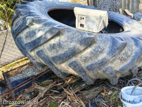 Opony 16.  9 r34 oddam za darmo