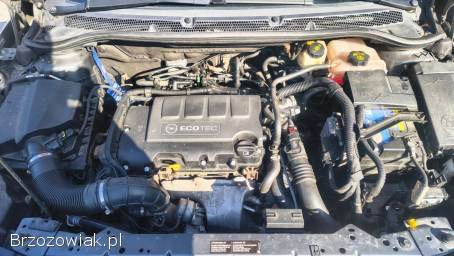 Opel Astra 1.  4T 140 Kombi  2010