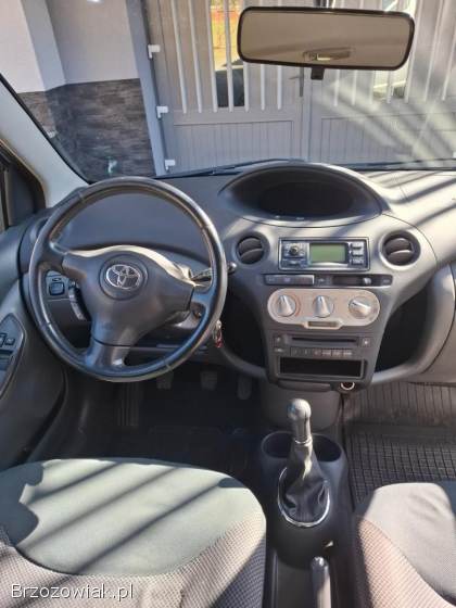 Toyota Yaris 2004