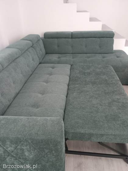 Narożnik z funkcją spania i pojemnikiem na pościel