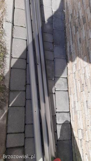 Drzwi przesuwne do szafy-lustro szyny